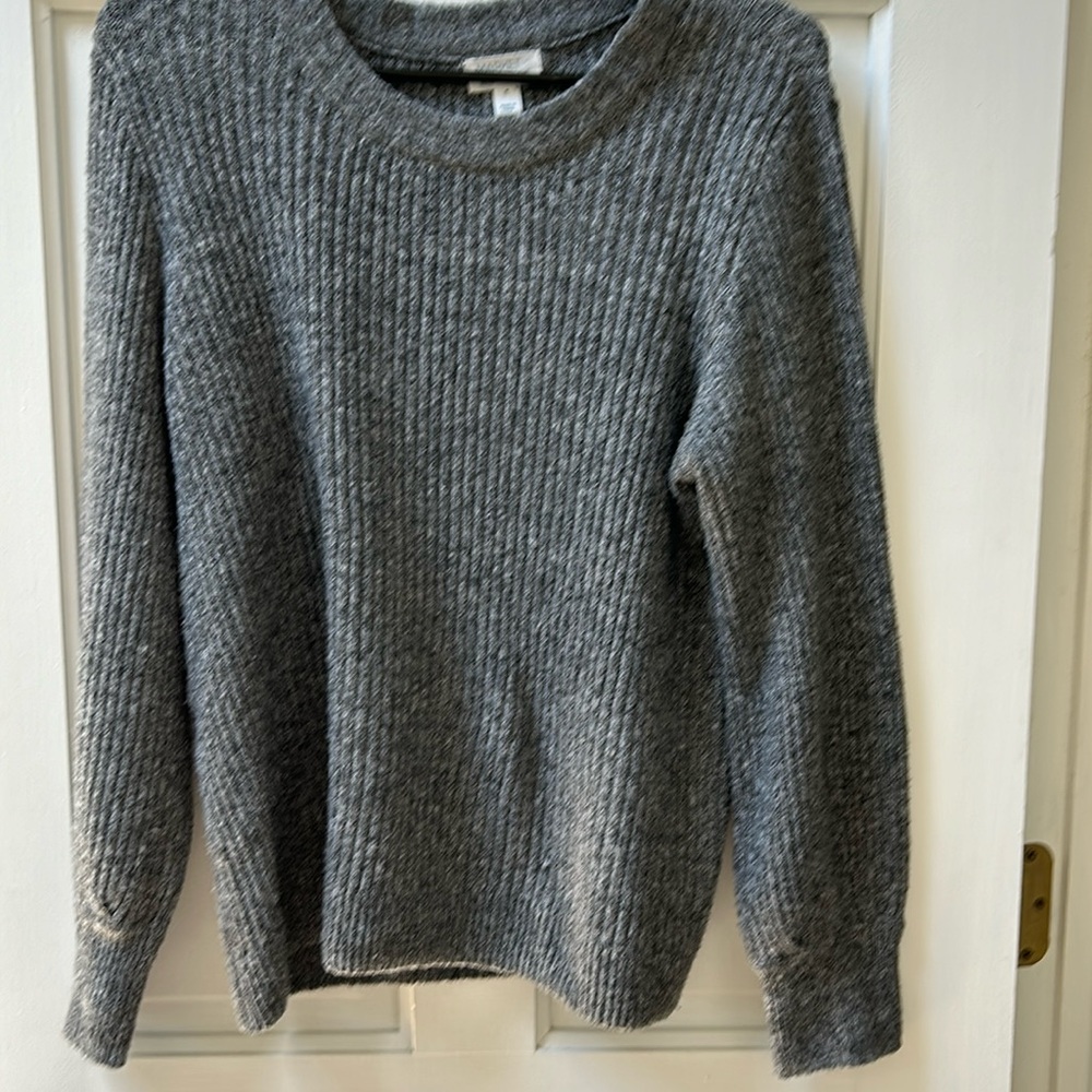 Long sleeve heather grey sweater